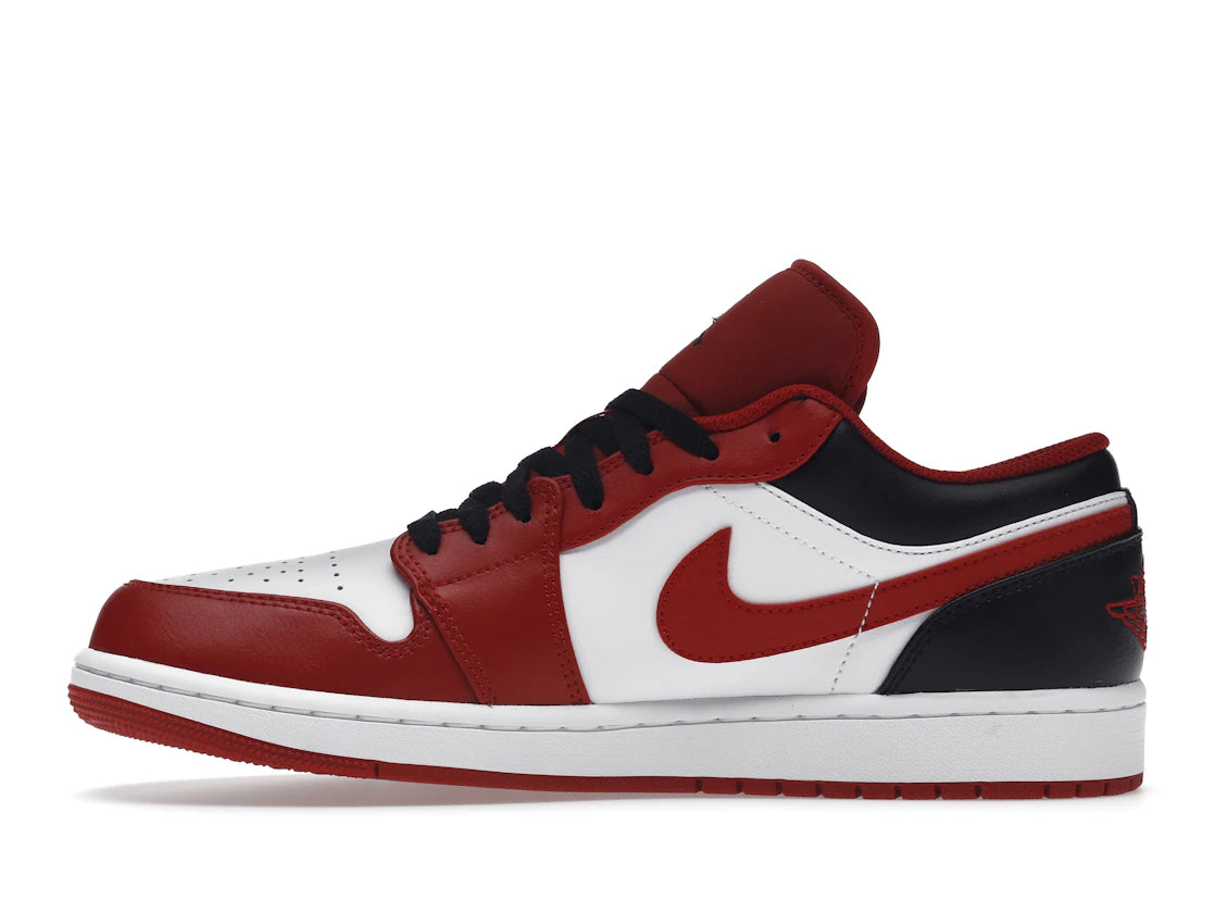 Jordan 1 Low Bulls