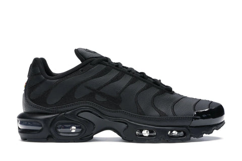 Nike Air Max Plus Triple Black Leather