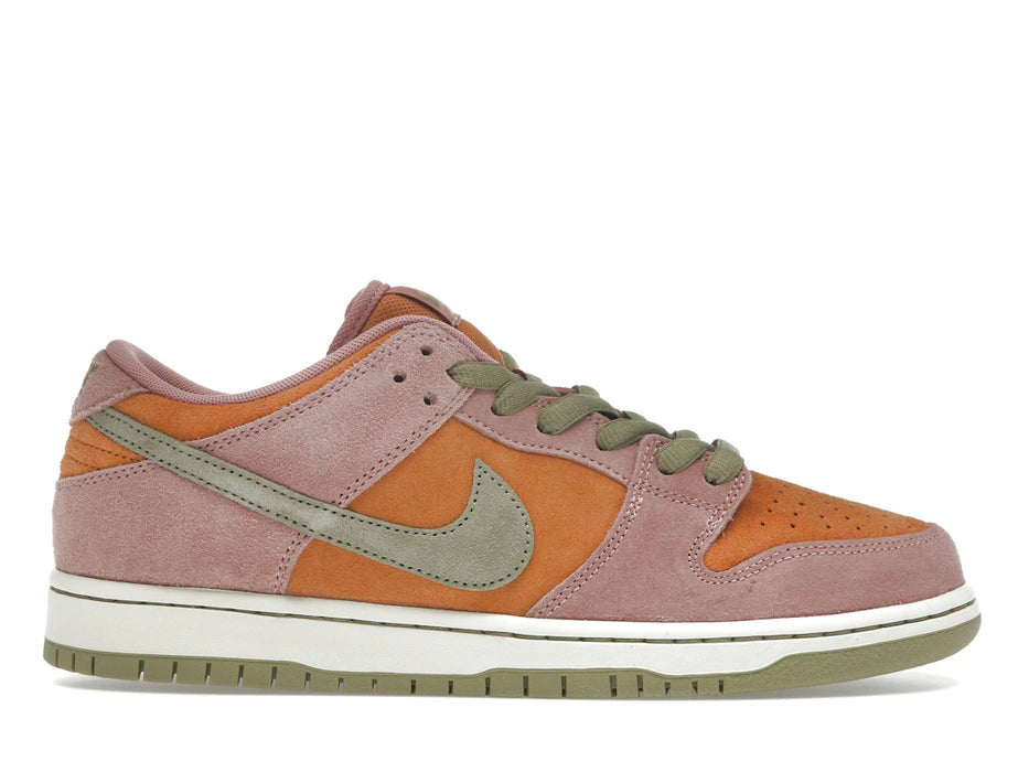 Nike SB Dunk Low Red Stardust