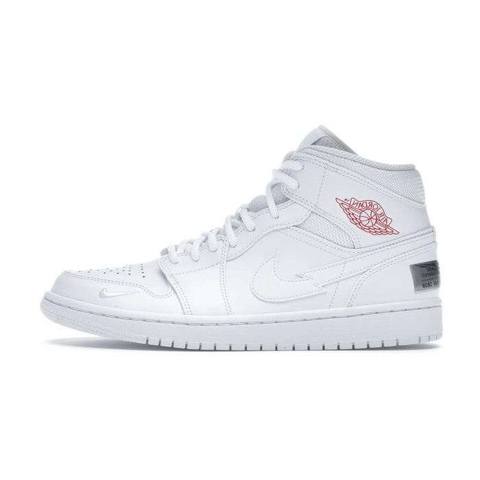 Air jordan 1 mid se nike swoosh best sale on tour